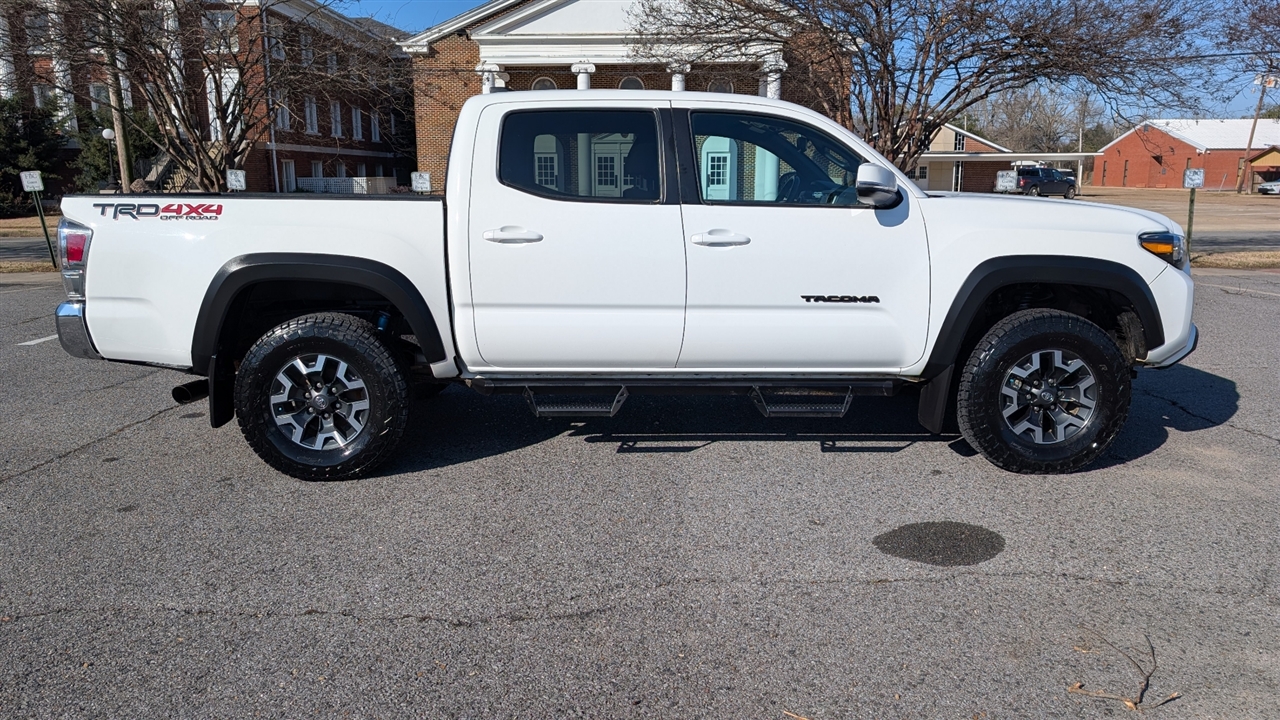 Toyota Tacoma SR5 Double Cab Long Bed V6 6AT 4WD 2022