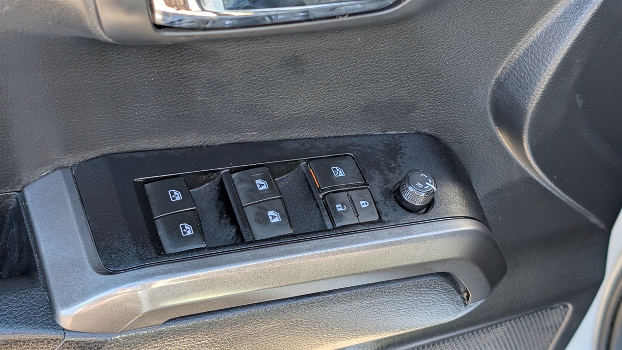 Toyota Tacoma SR5 Double Cab Long Bed V6 6AT 4WD 2022