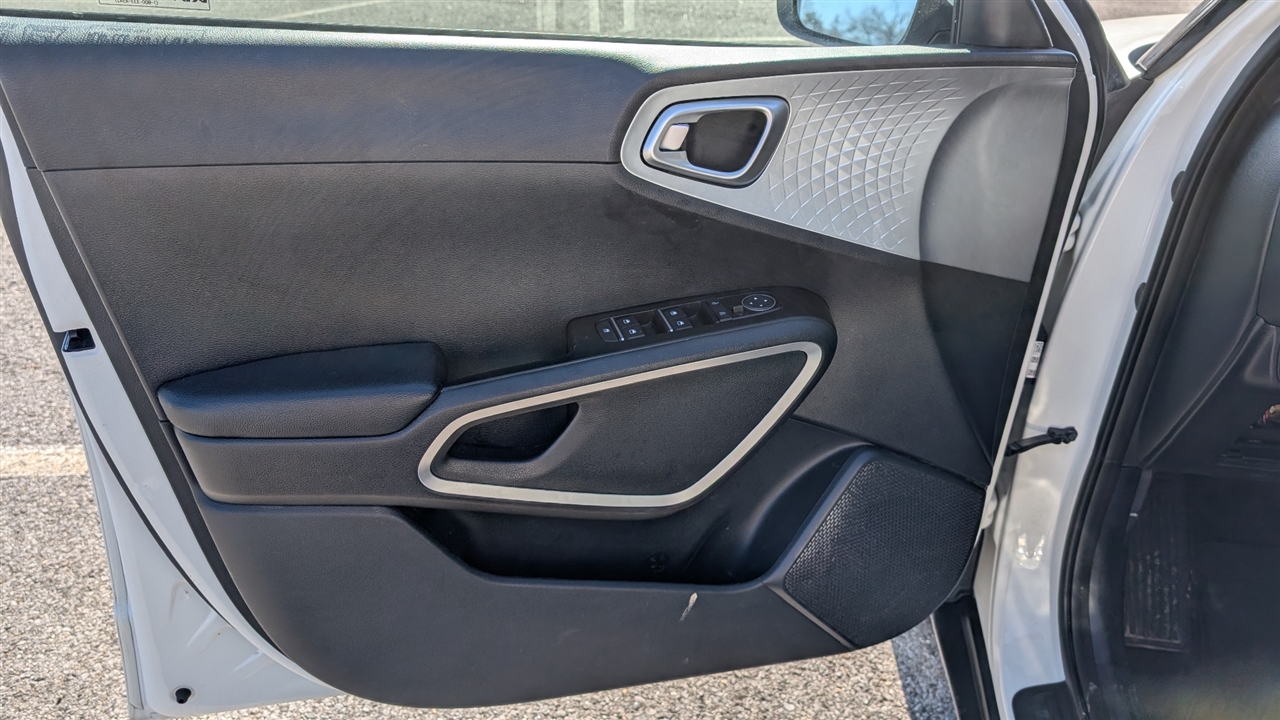 Kia Soul LX CVT 2022