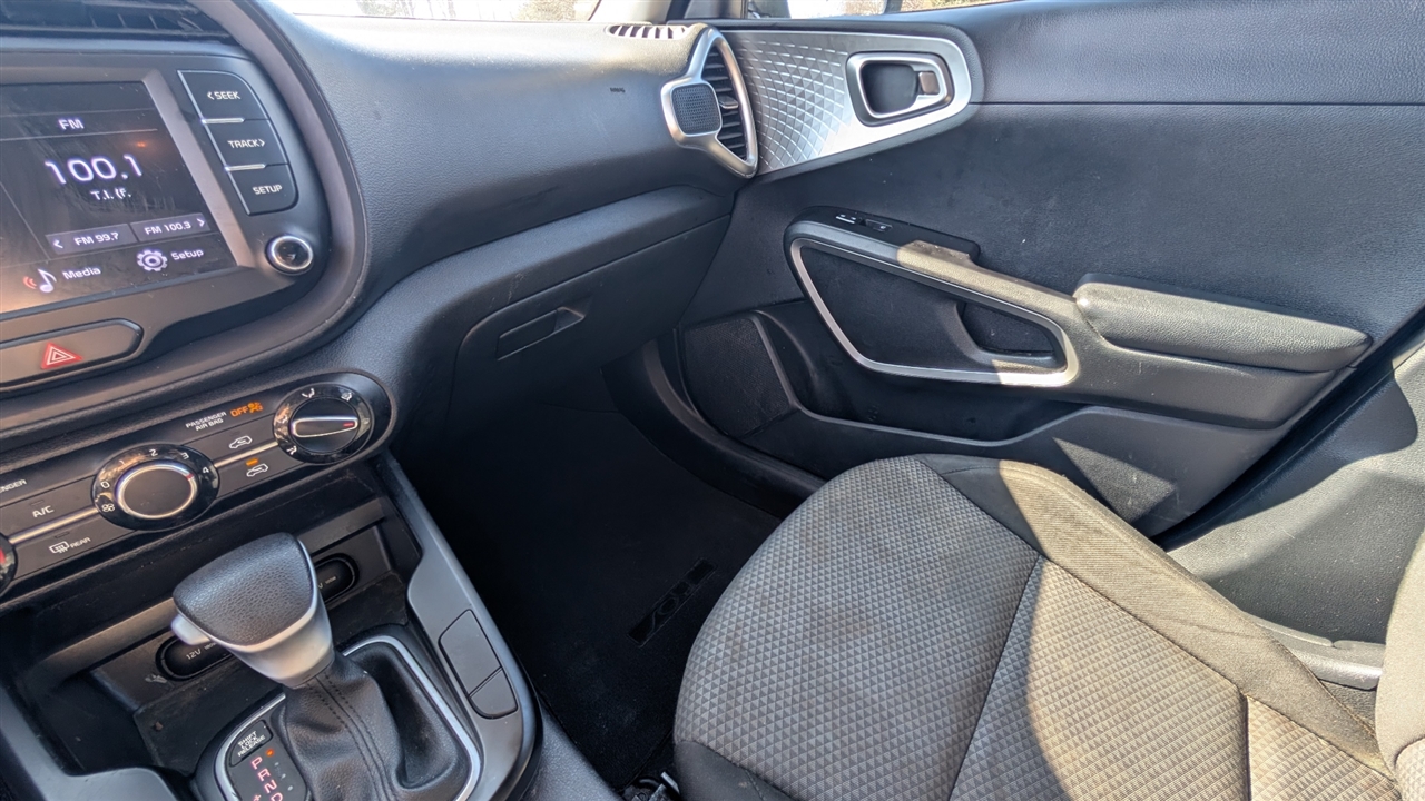 Kia Soul LX CVT 2022