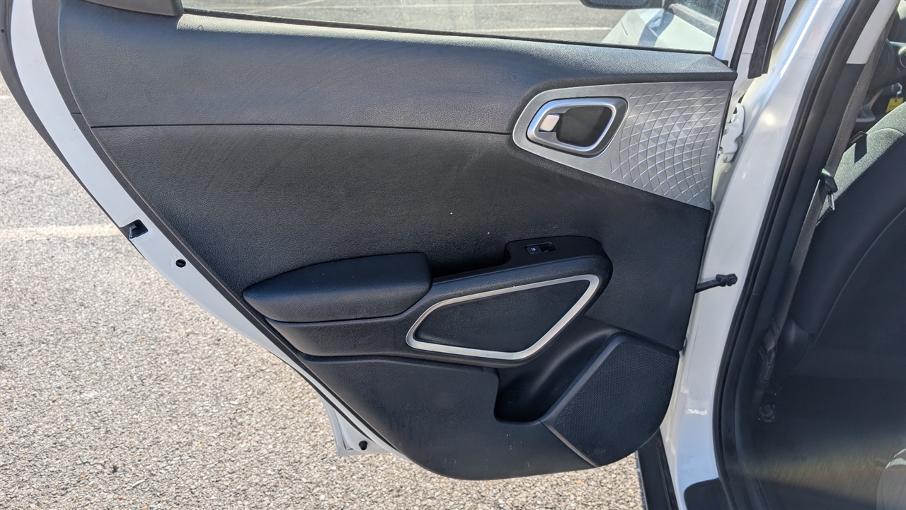 Kia Soul LX CVT 2022