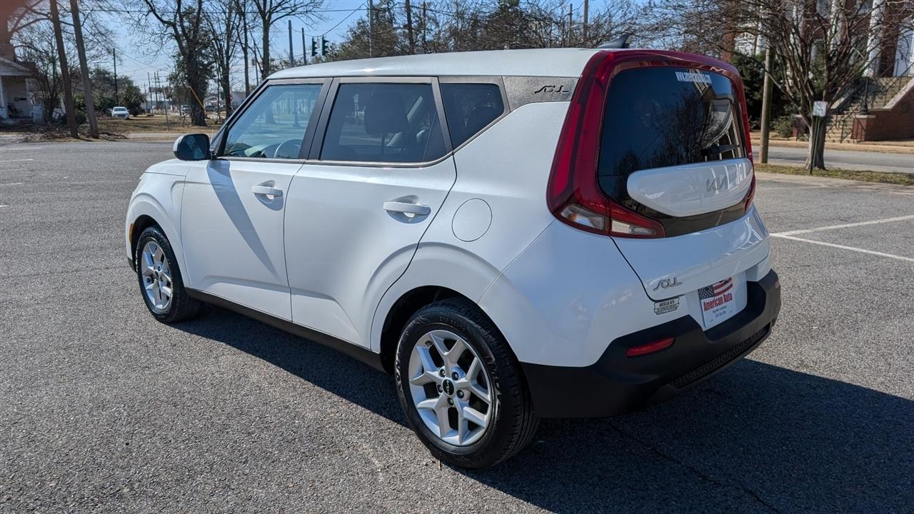 Kia Soul LX CVT 2022