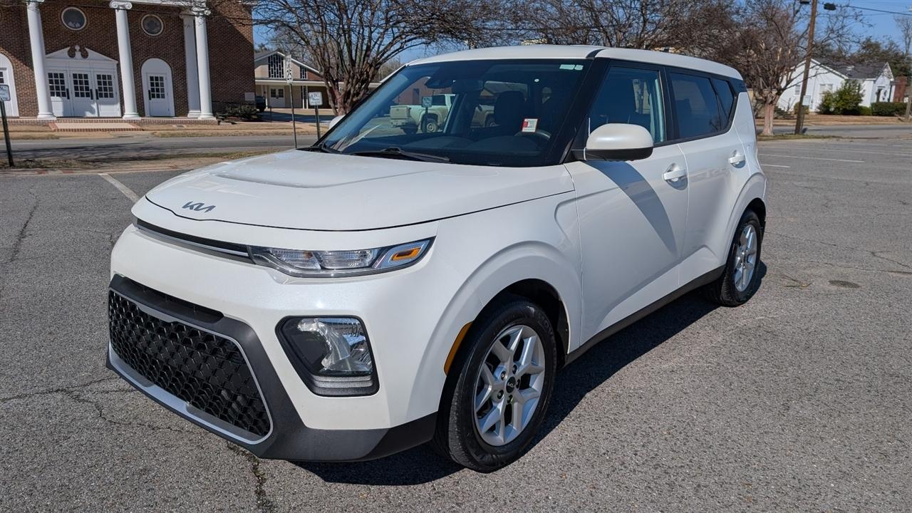 Kia Soul LX CVT 2022