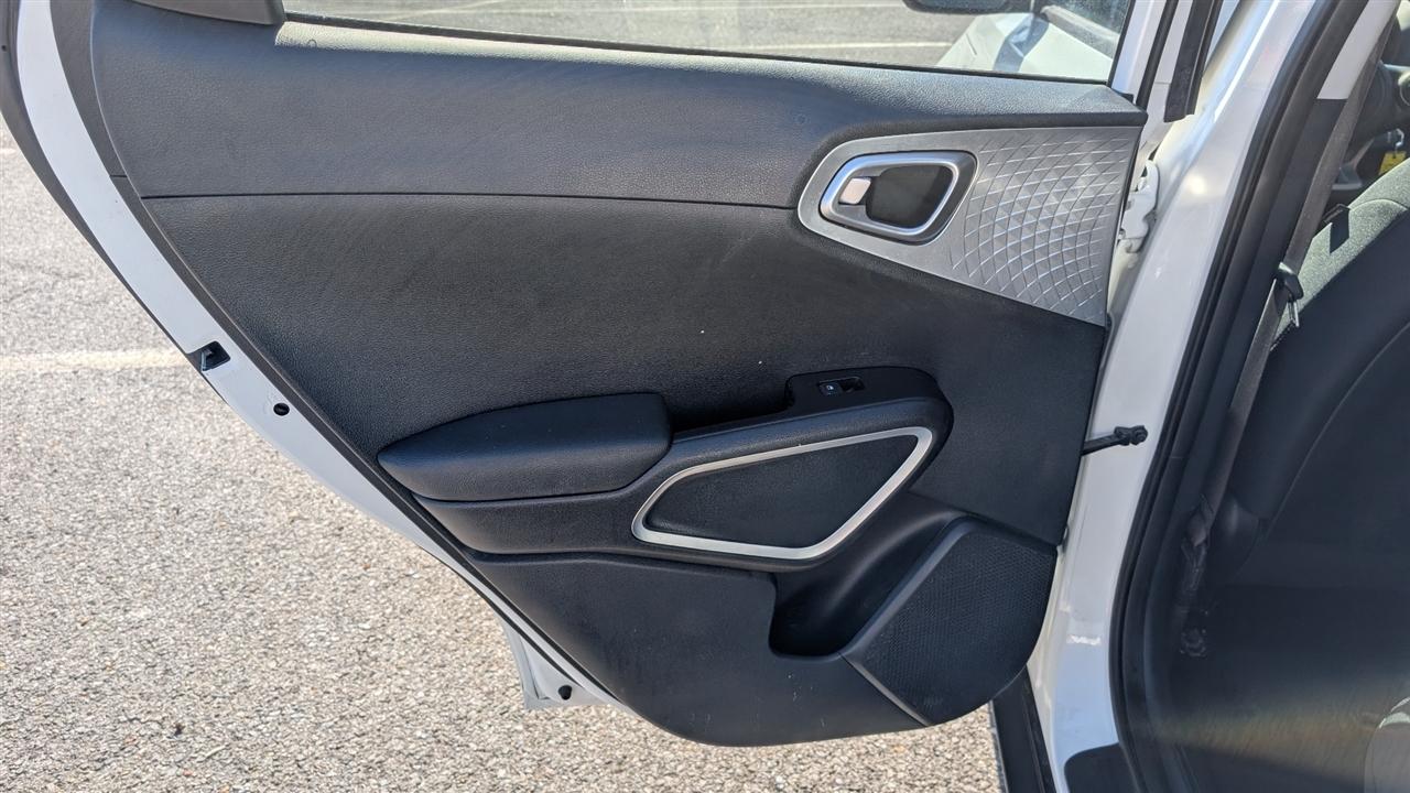 Kia Soul LX CVT 2022