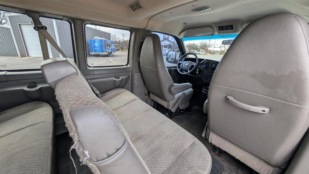 Chevrolet Express LT 3500 Extended 2012