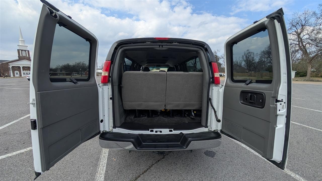 Chevrolet Express LT 3500 Extended 2012