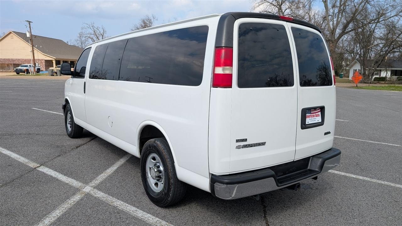 Chevrolet Express LT 3500 Extended 2012