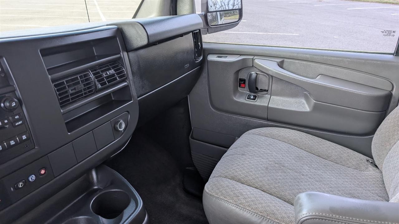 Chevrolet Express LT 3500 Extended 2012