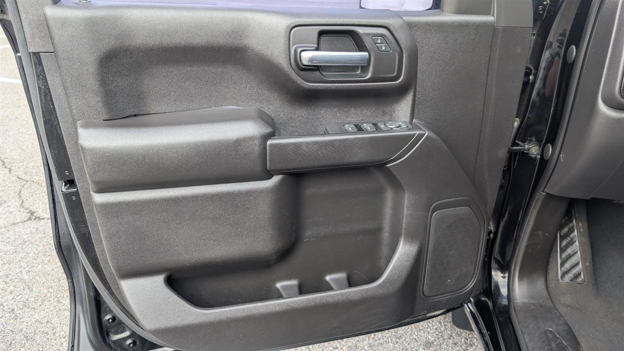 Chevrolet Silverado 1500 Custom Crew Cab Short Box 2WD 2021