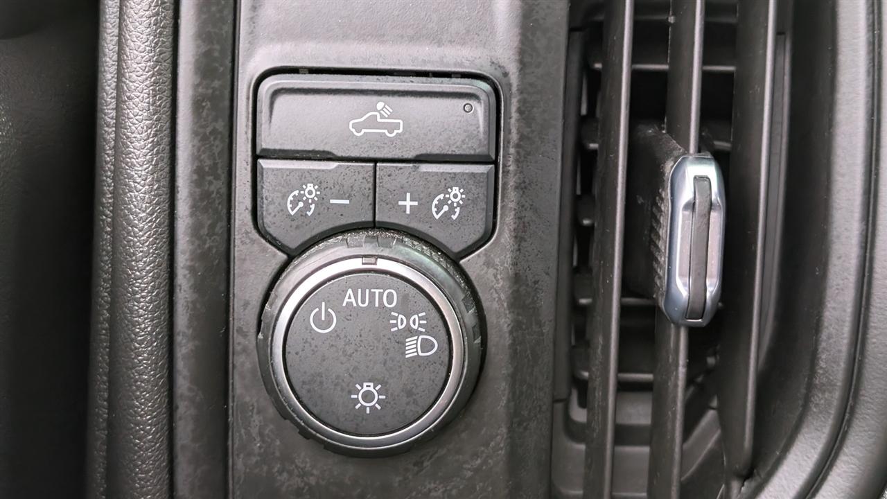 Chevrolet Silverado 1500 Custom Crew Cab Short Box 2WD 2021