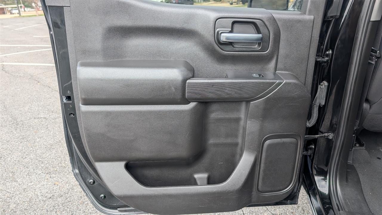 Chevrolet Silverado 1500 Custom Crew Cab Short Box 2WD 2021