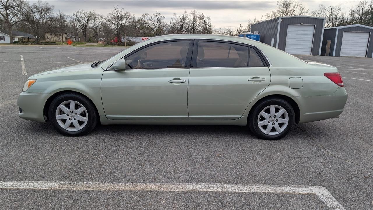 Toyota Avalon XL 2009
