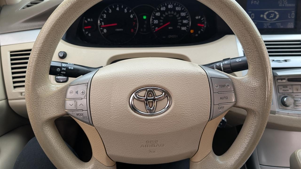 Toyota Avalon XL 2009