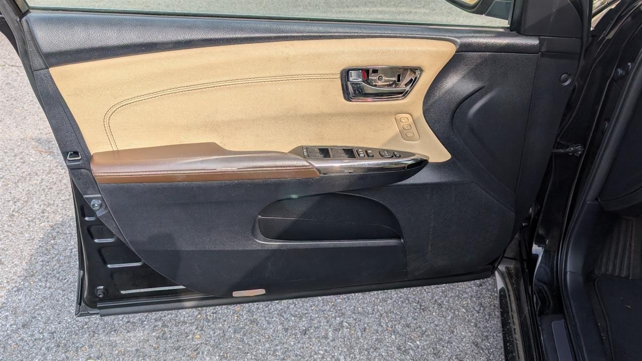 Toyota Avalon XLE 2013