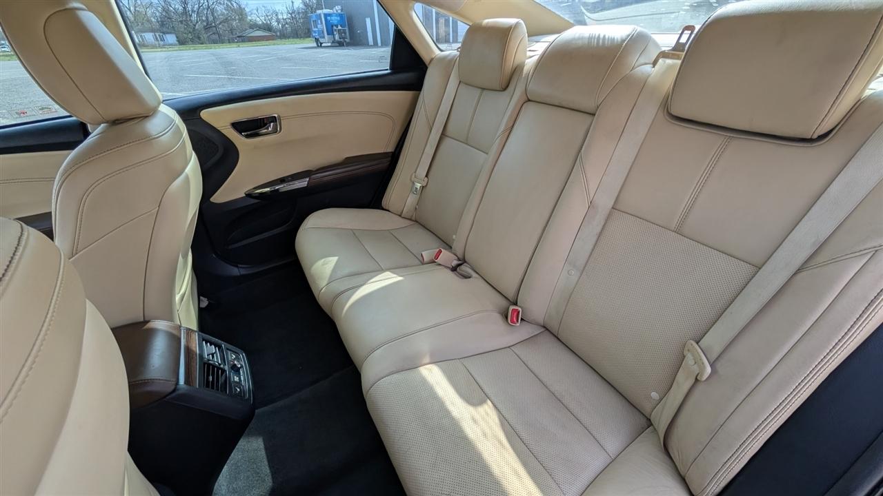 Toyota Avalon XLE 2013