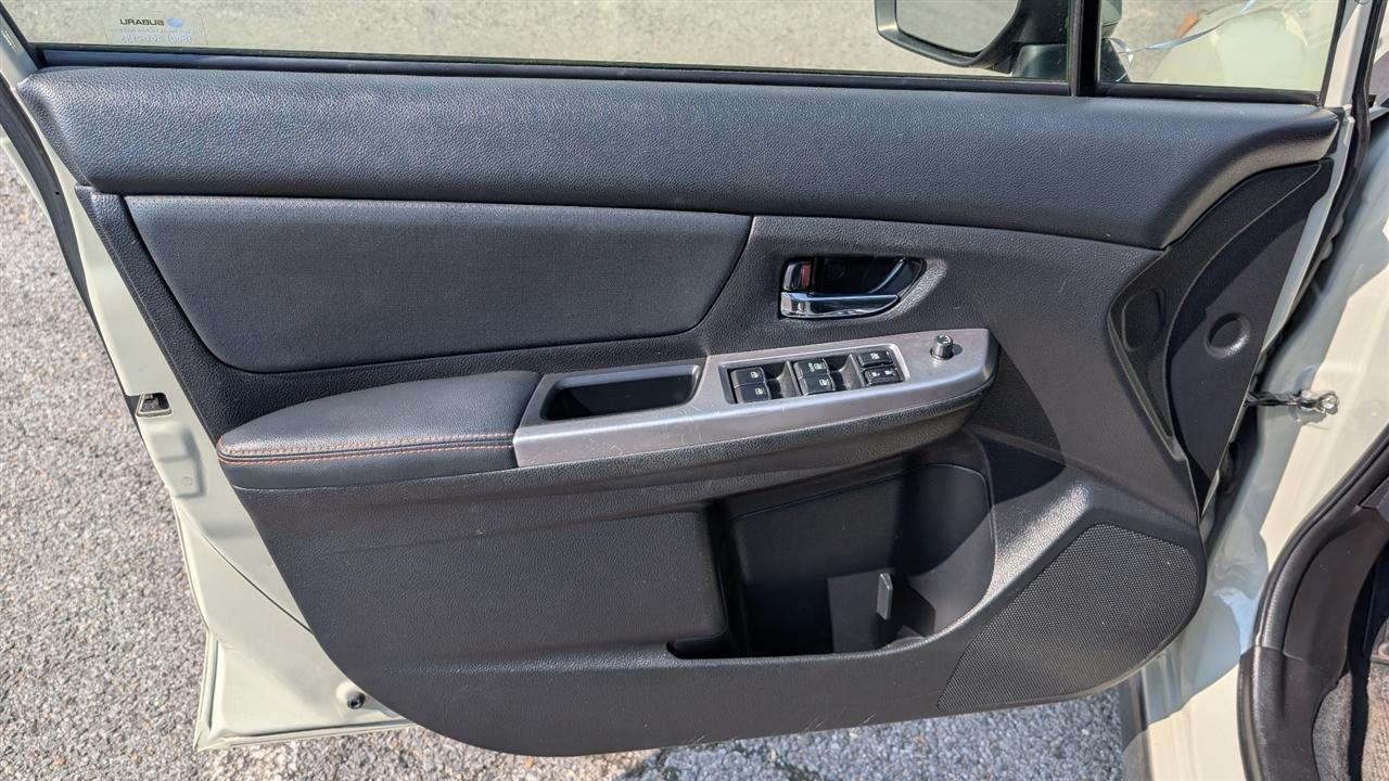 Subaru Crosstrek 2.0i Limited PZEV CVT 2016