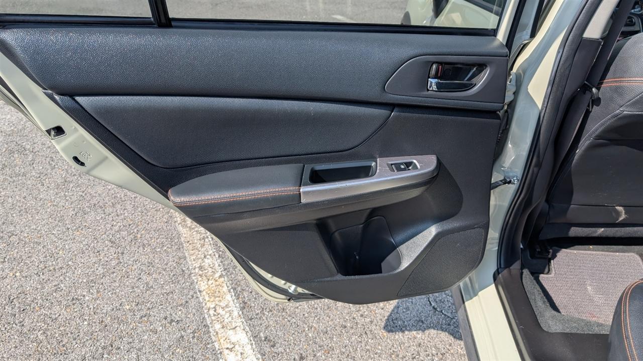 Subaru Crosstrek 2.0i Limited PZEV CVT 2016