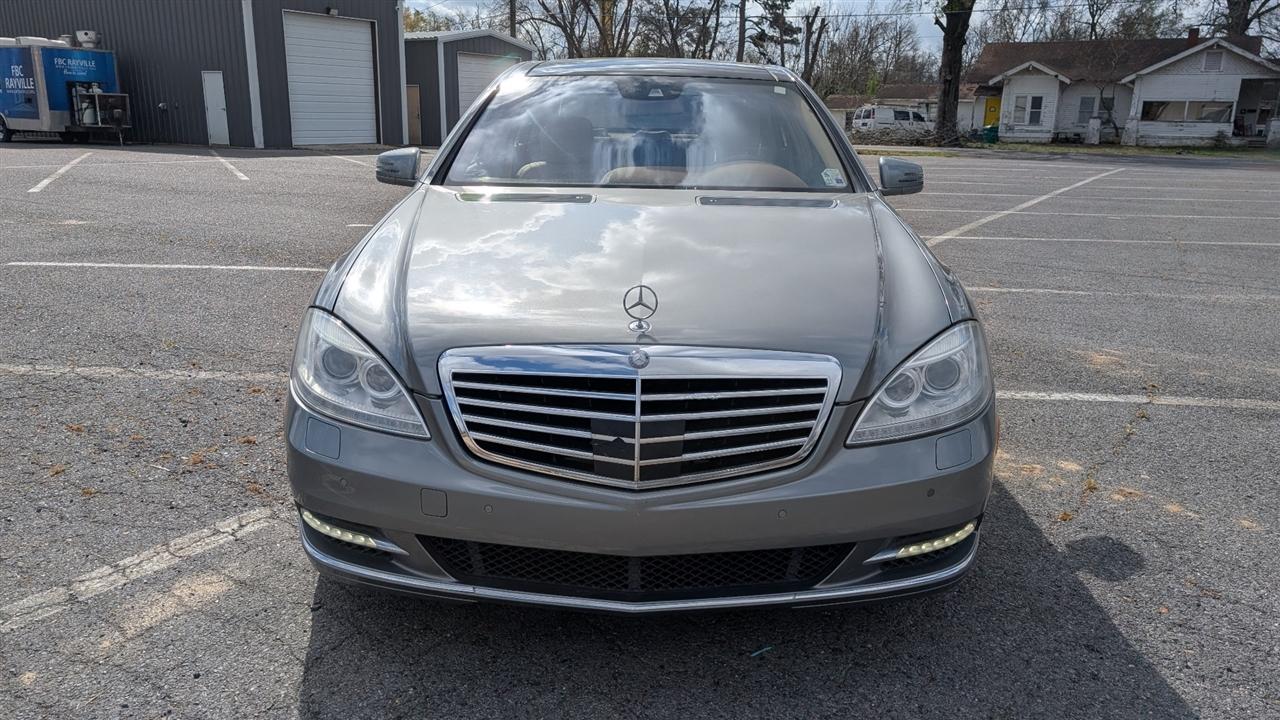 Mercedes-Benz S-Class S550 2013