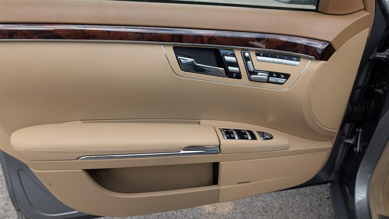 Mercedes-Benz S-Class S550 2013