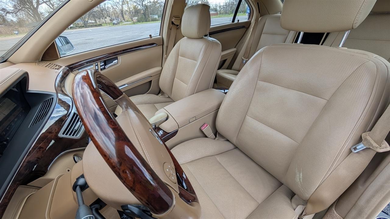 Mercedes-Benz S-Class S550 2013