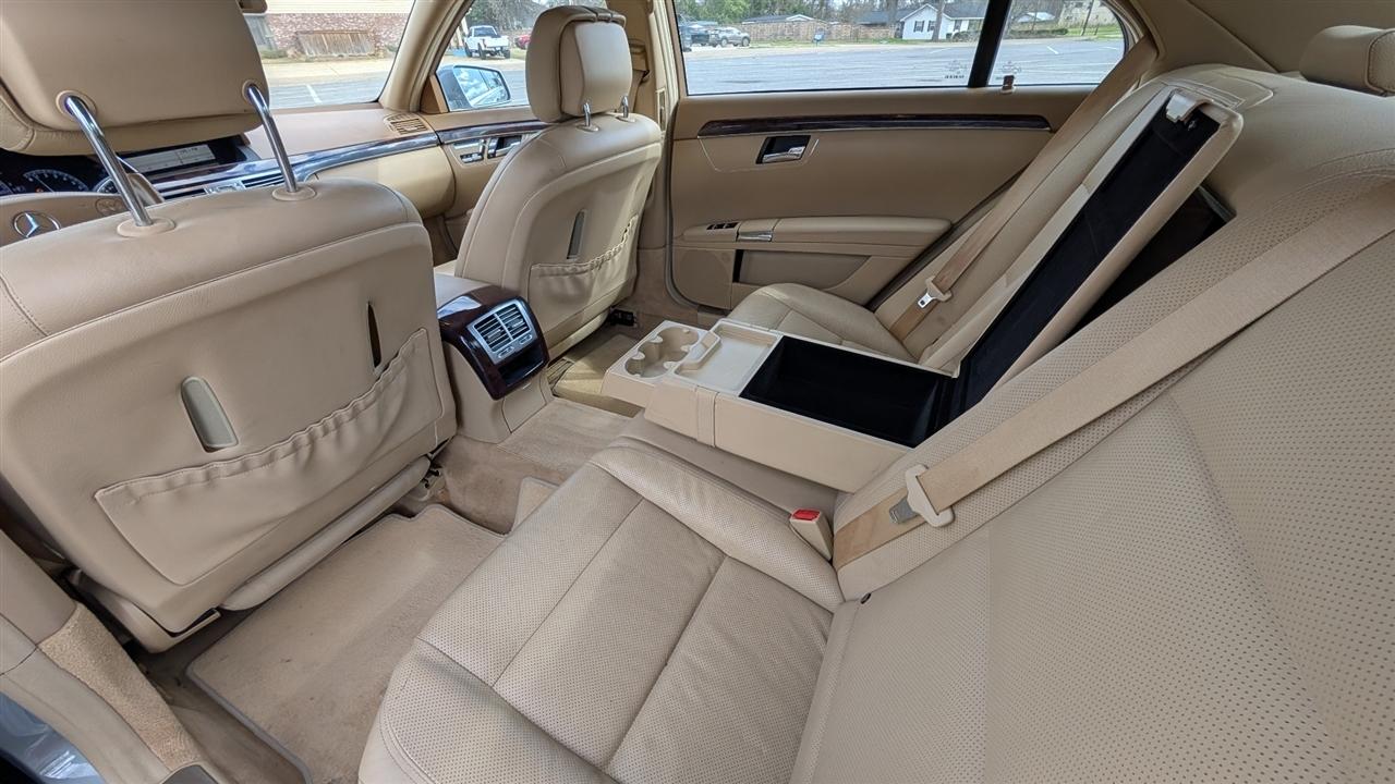 Mercedes-Benz S-Class S550 2013