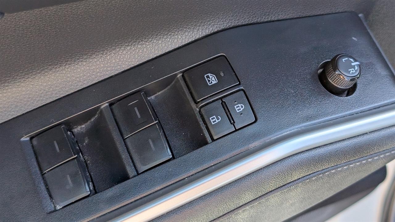 Toyota Highlander Hybrid Others 2023