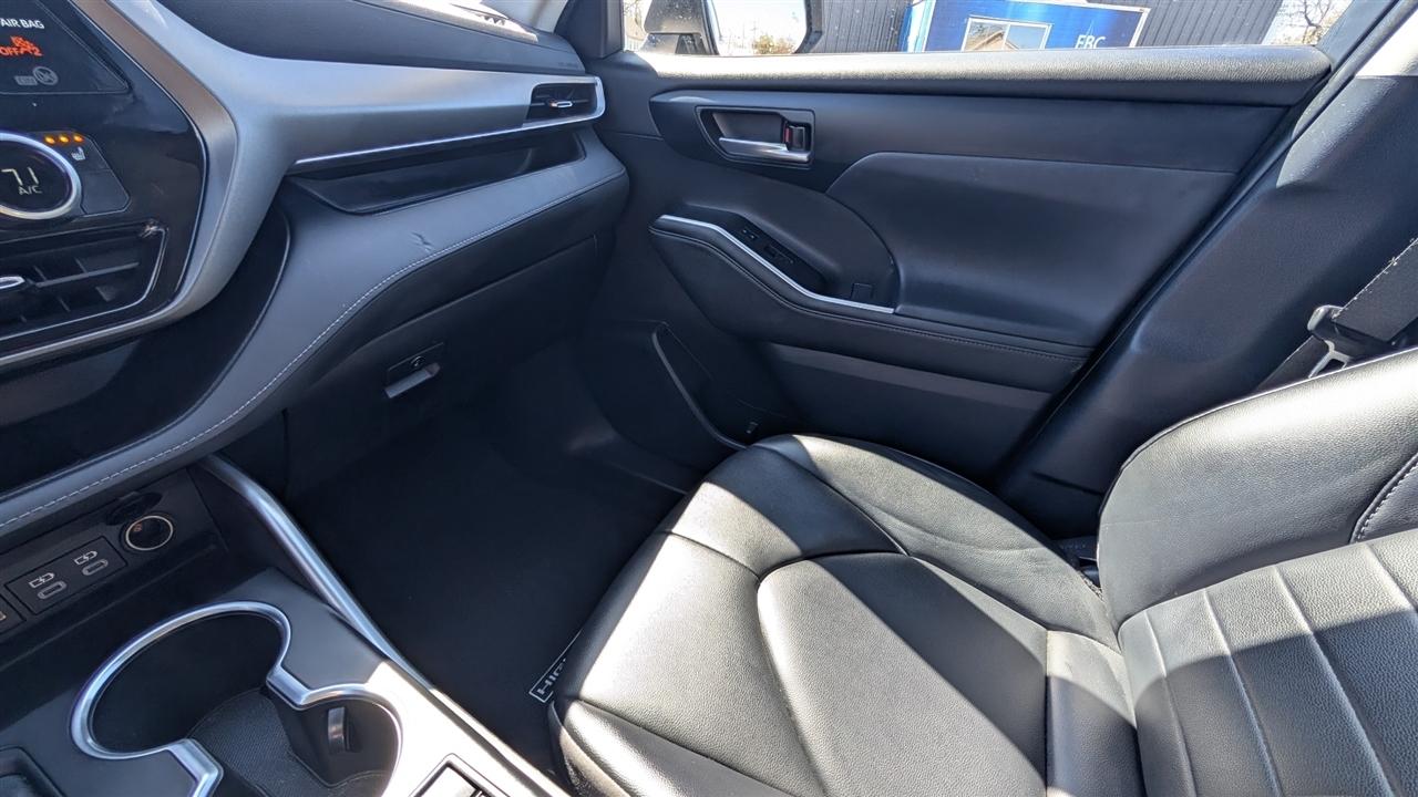 Toyota Highlander Hybrid Others 2023