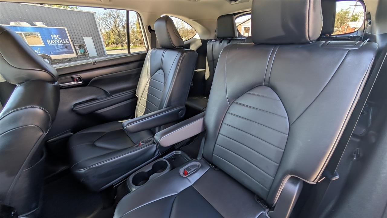 Toyota Highlander Hybrid Others 2023