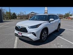 2023 Toyota Highlander Hybrid 