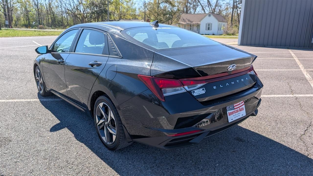 Hyundai Elantra SEL 2023