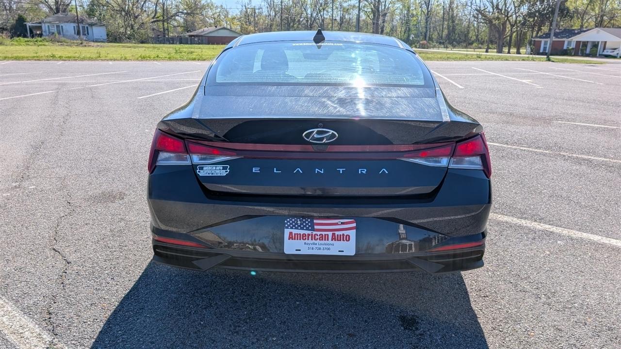 Hyundai Elantra SEL 2023