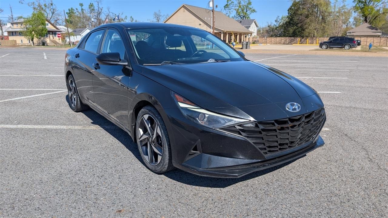 Hyundai Elantra SEL 2023