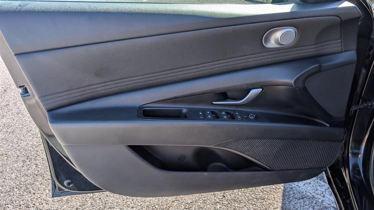 Hyundai Elantra SEL 2023