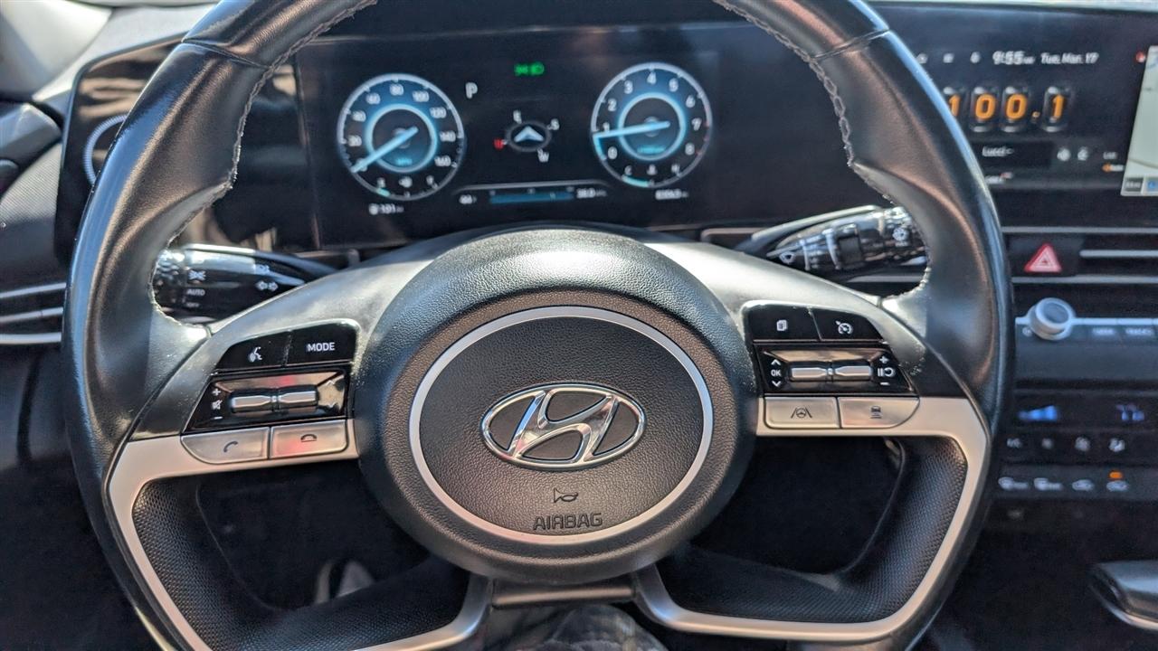 Hyundai Elantra SEL 2023