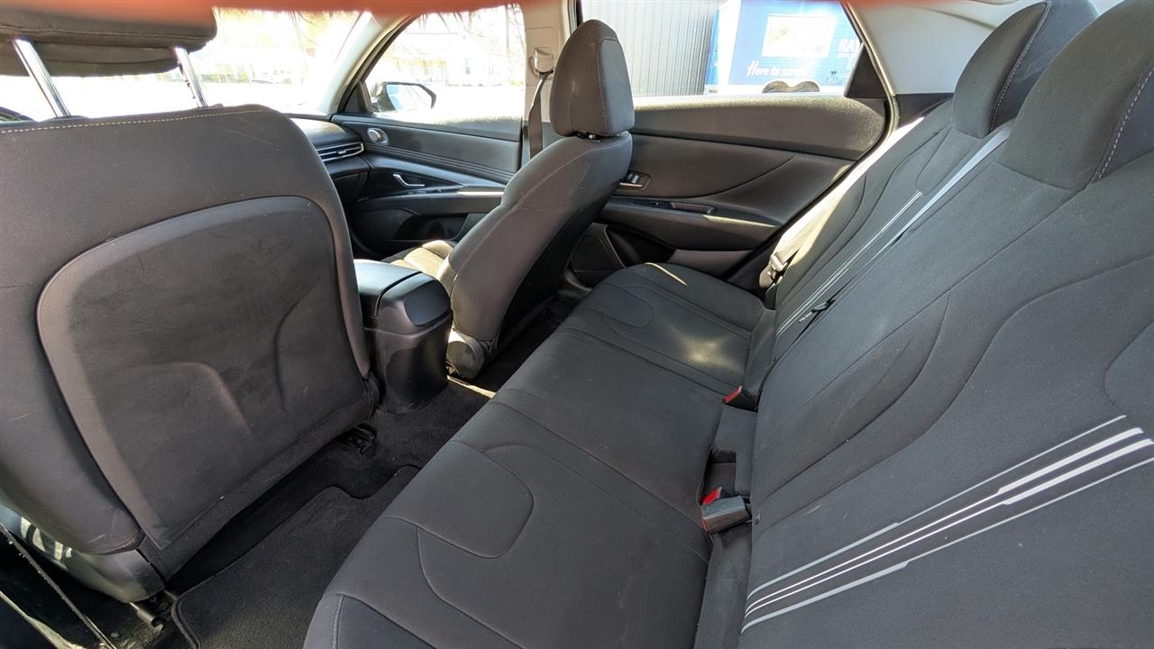 Hyundai Elantra SEL 2023