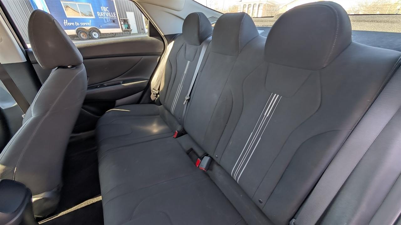 Hyundai Elantra SEL 2023