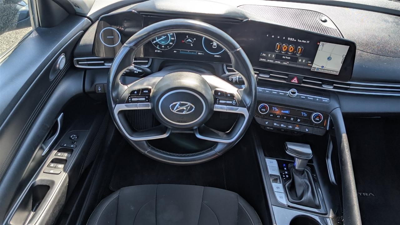 Hyundai Elantra SEL 2023