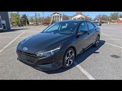 2023 Hyundai Elantra 