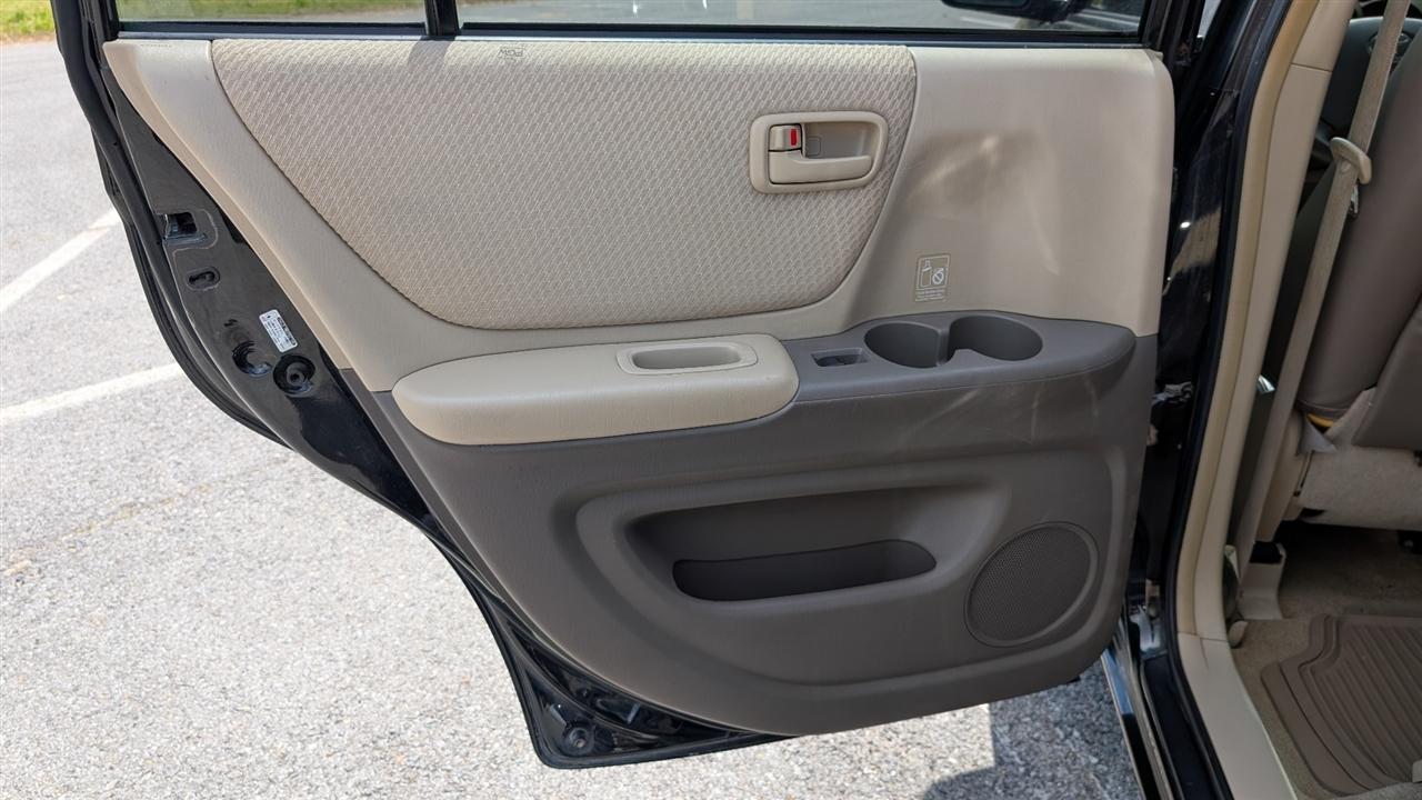 Toyota Highlander 2WD 2006