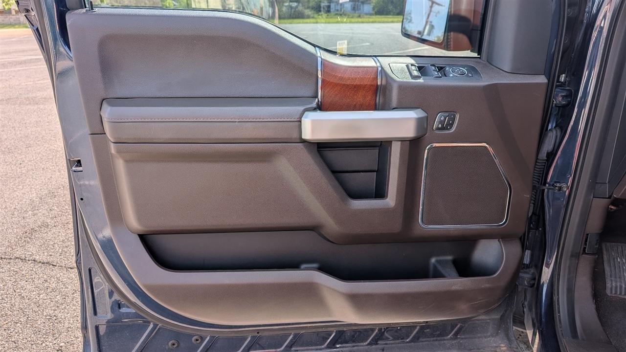 Ford F-150 SuperCrew 150" King Ranch 4WD 2018