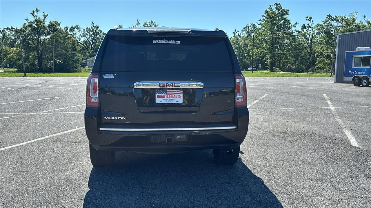 GMC Yukon Denali 4WD 2016