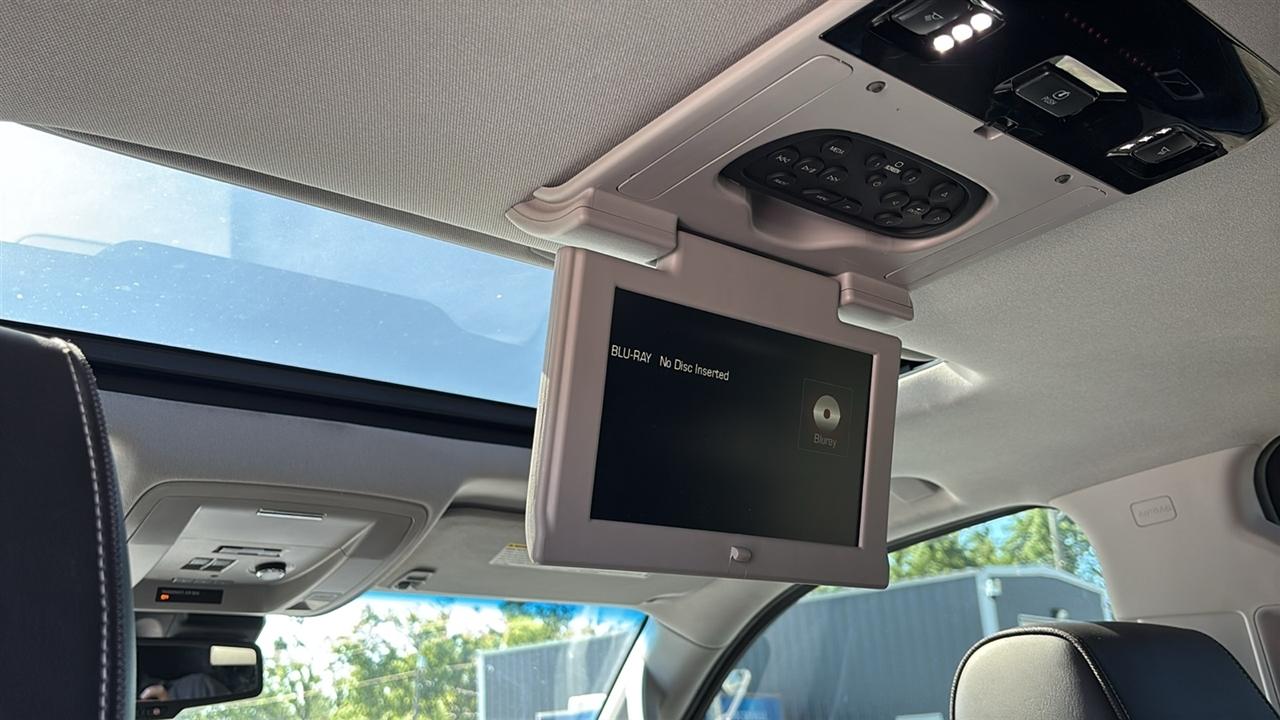 GMC Yukon Denali 4WD 2016