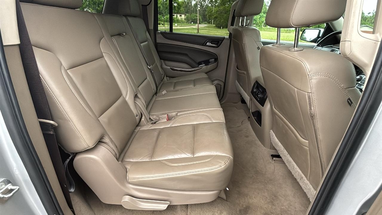 Chevrolet Suburban LT 2WD 2019