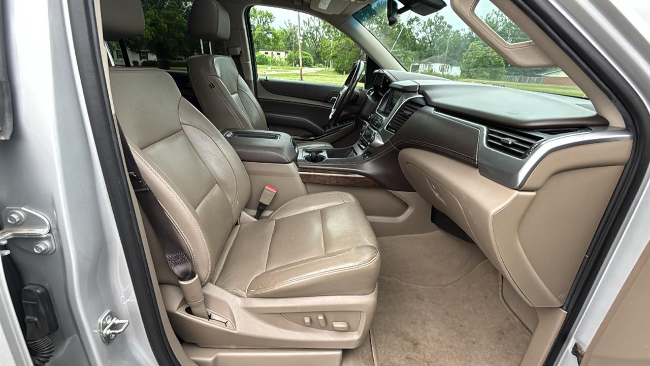 Chevrolet Suburban LT 2WD 2019