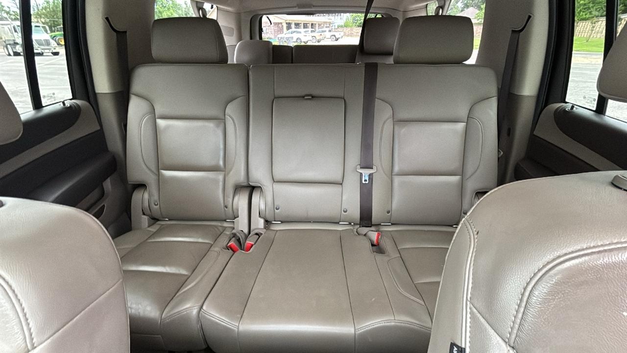 Chevrolet Suburban LT 2WD 2019