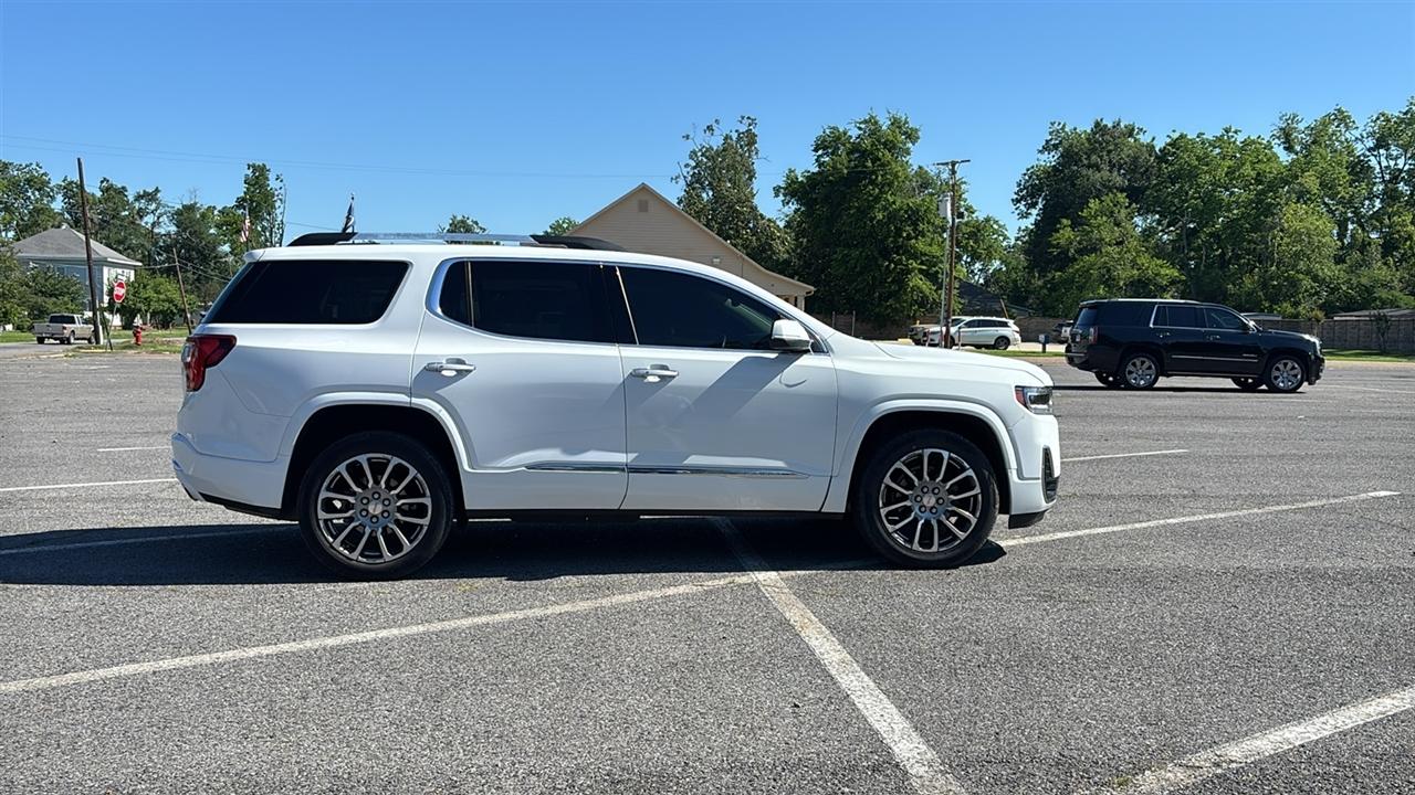 GMC Acadia Denali 2023
