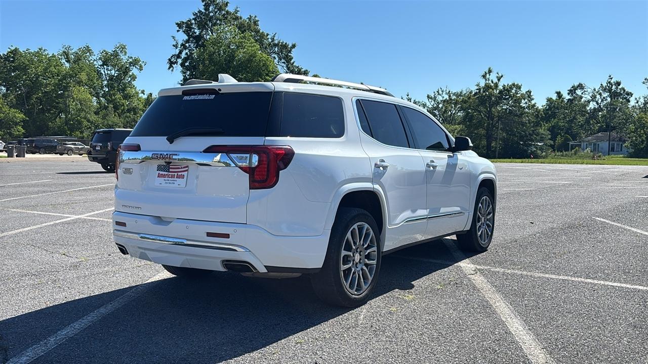 GMC Acadia Denali 2023