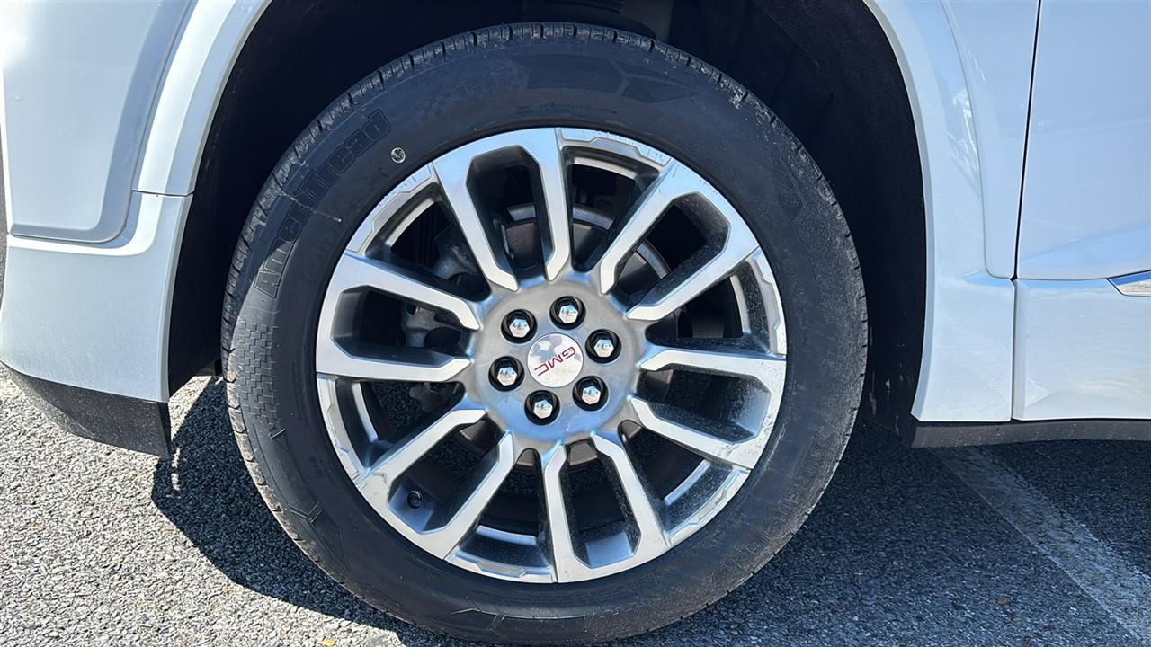 GMC Acadia Denali 2023