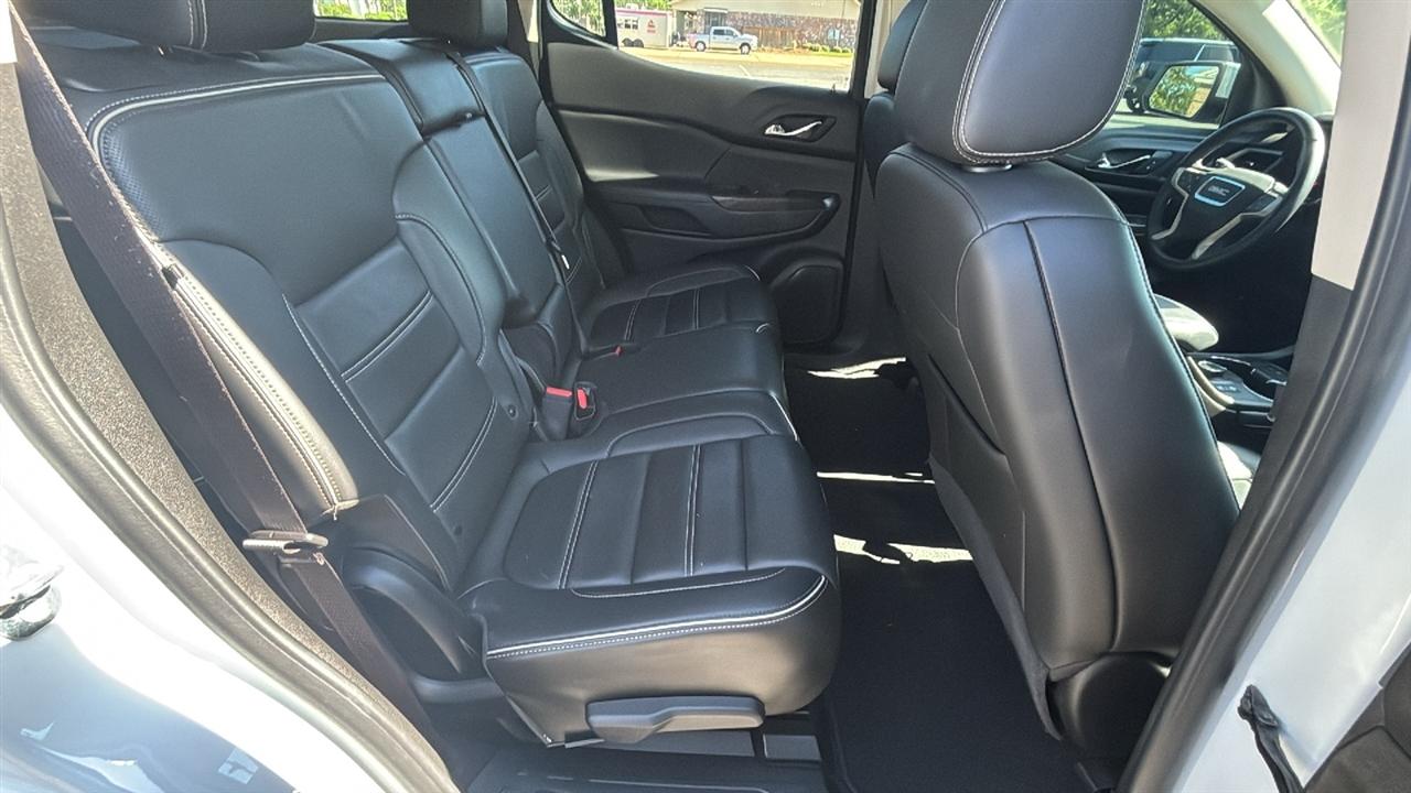 GMC Acadia Denali 2023