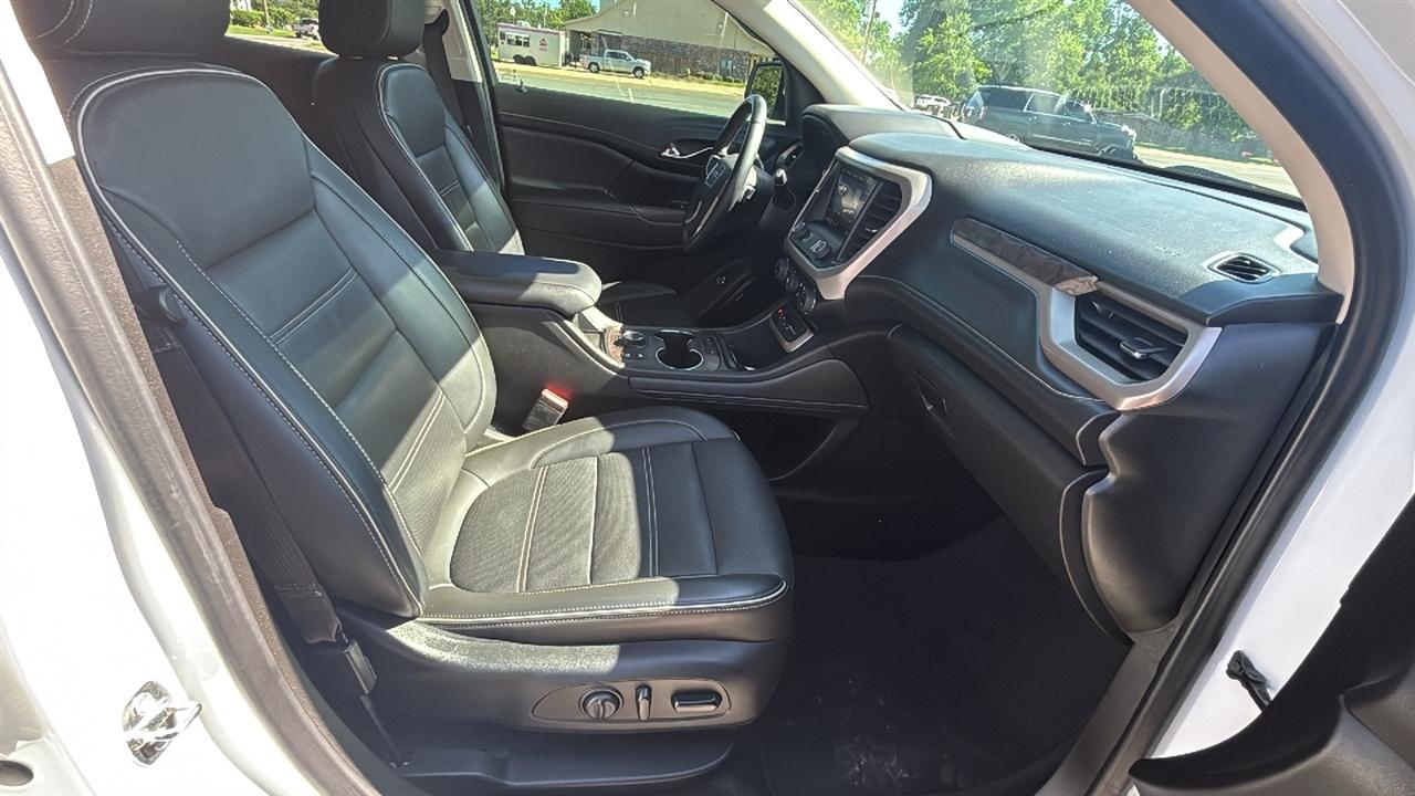 GMC Acadia Denali 2023